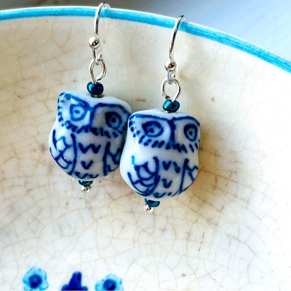 sterling silver & vintage hand-painted ceramic owl bead earrings blue white boho - Picture 3 of 9